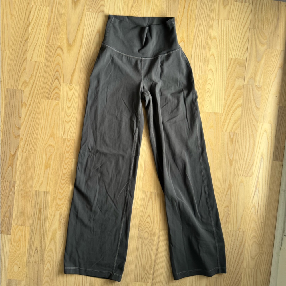 aritzia wide leg leggings